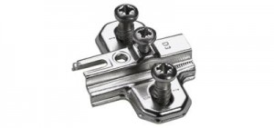 HETTICH 1079224 szerelő talp előszerelt eurócsavarokkal, D=5.0 mm